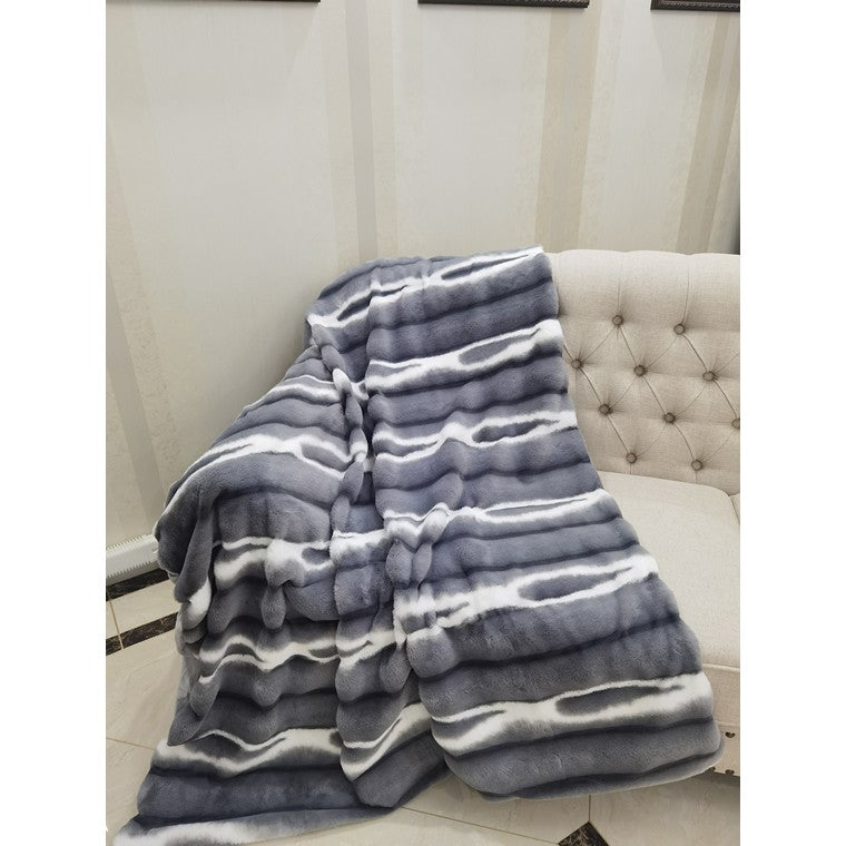 Charlotte Plush Blanket, Grey